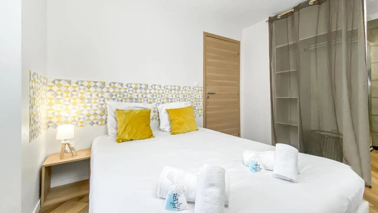 Homey Snow - Proche Gare - Balcon Prive - Wifi La Roche-sur-Foron 0*,  France