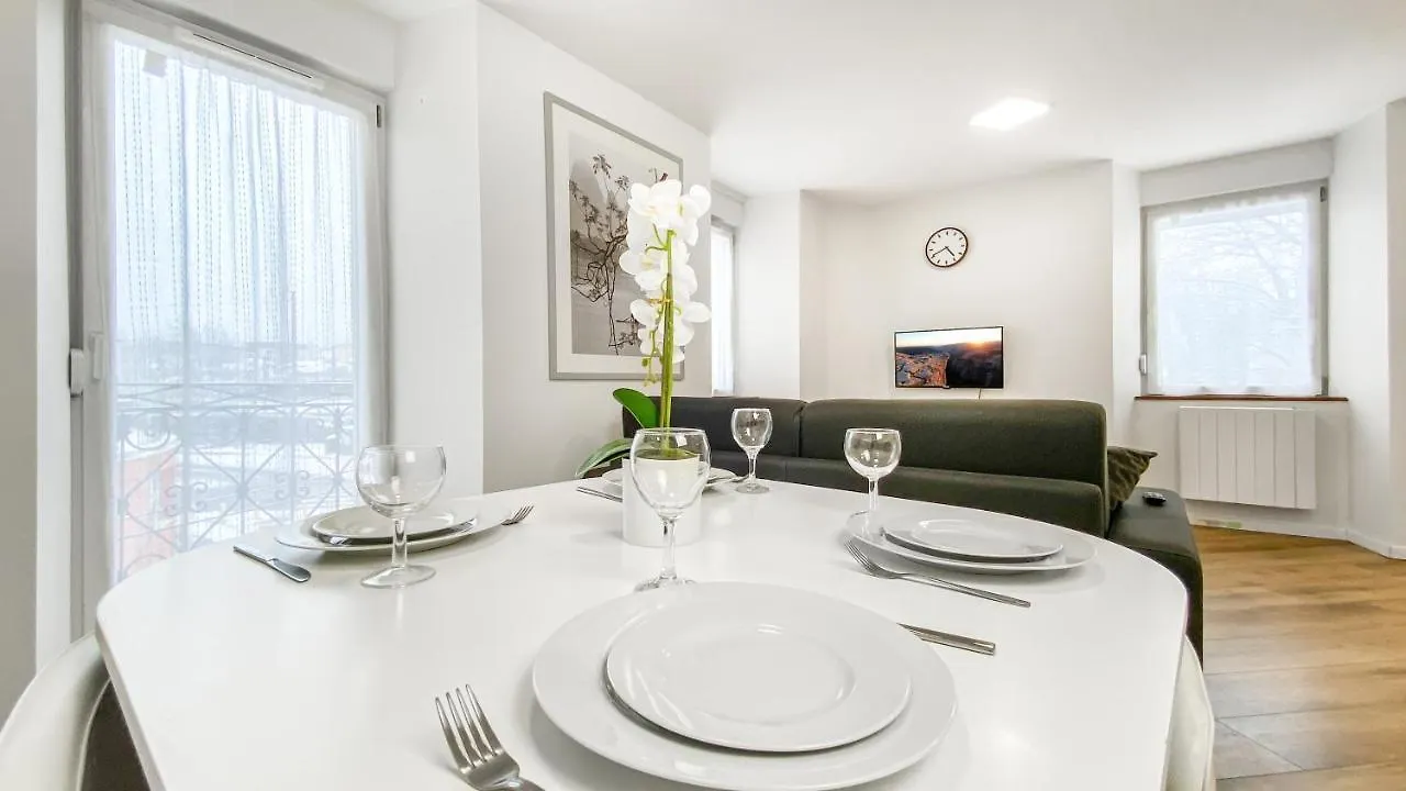 Apartment Homey Snow - Proche Gare - Balcon Prive - Wifi La Roche-sur-Foron