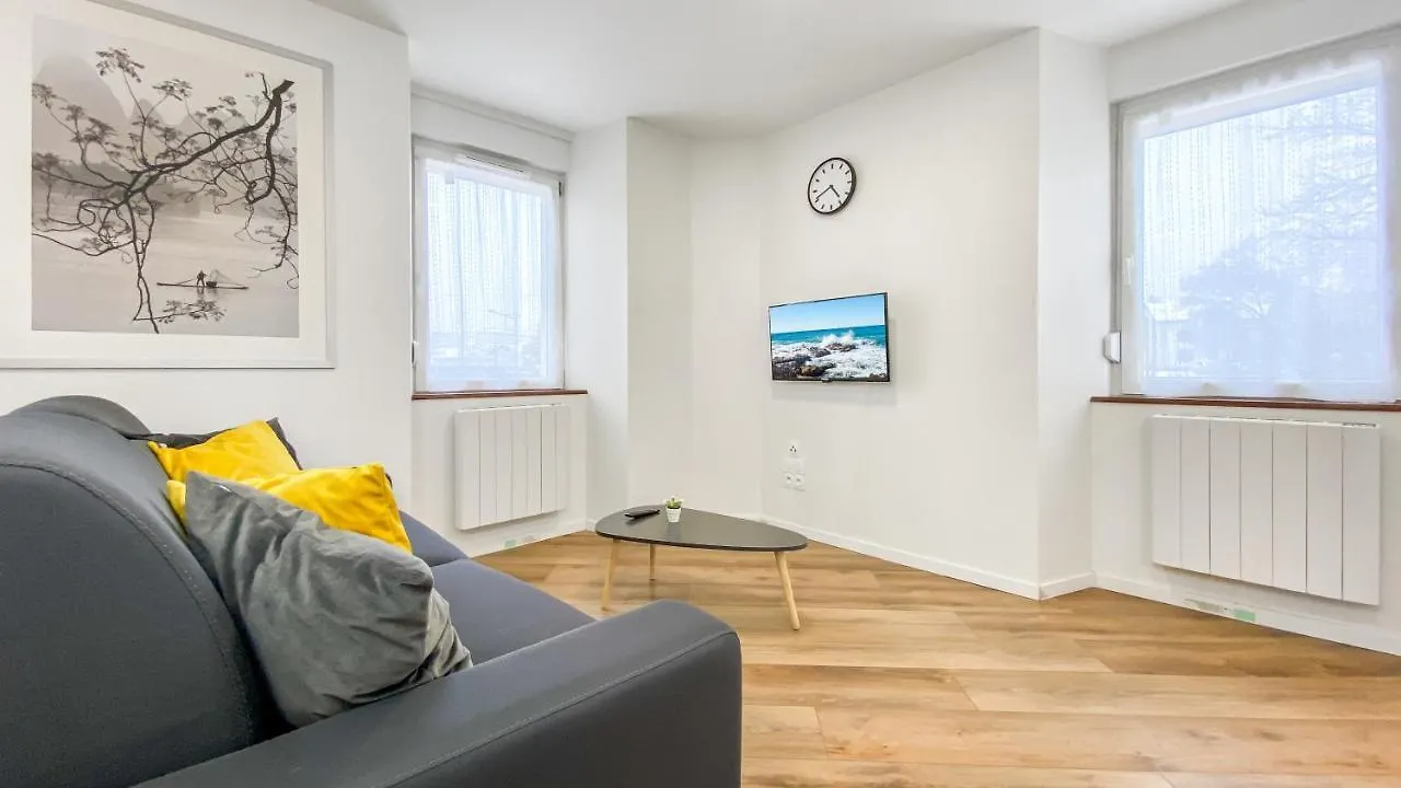 Apartment Homey Snow - Proche Gare - Balcon Prive - Wifi La Roche-sur-Foron